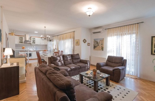 Donji Prolozac House | Stunning home in Prolozac Donji