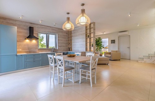 Hrboki House | Stunning home in Hrboki