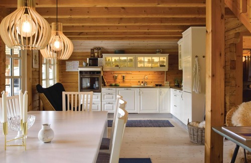 Østerskov House | Stunning home in Humble with sauna