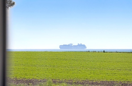 Østerskov House | Stunning home in Humble with sauna