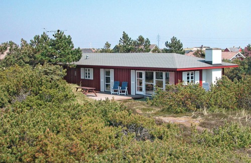 Nørre Lyngvig House | Stunning home in Hvide Sande with sauna