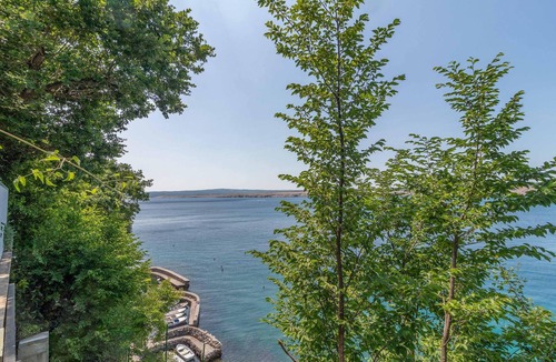 Jadranovo House | Stunning home in Jadranovo with house sea view