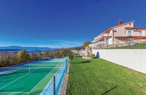 Jadranovo House | Stunning home in Jadranovo