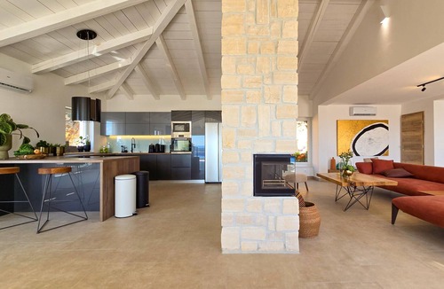Jadranovo House | Stunning home in Jadranovo