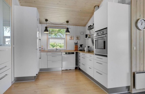Pøt Strandby House | Stunning home in Juelsminde with WiFi