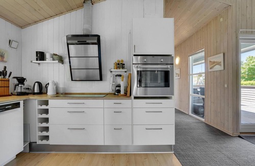 Pøt Strandby House | Stunning home in Juelsminde with WiFi