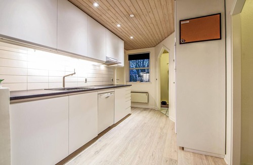 Pøt Strandby House | Stunning home in Juelsminde with sauna