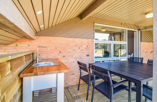 Pøt Strandby House | Stunning home in Juelsminde with sauna
