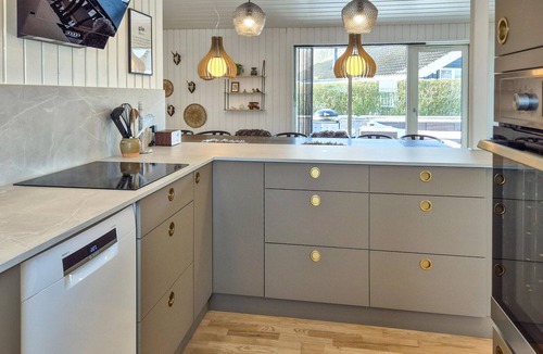 Pøt Strandby House | Stunning home in Juelsminde with WiFi