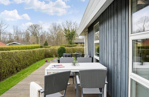 Pøt Strandby House | Stunning home in Juelsminde with WiFi