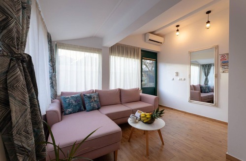 Kastel Novi House | Stunning home in Kastel Novi