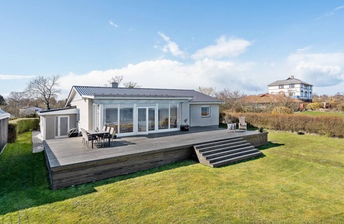 Kalvehave House | Stunning home in Kalvehave with WiFi