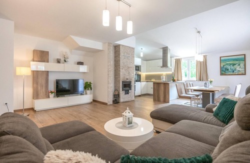 Kamenmost House | Stunning home in Kamen Most