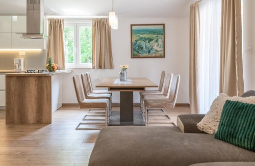 Kamenmost House | Stunning home in Kamen Most