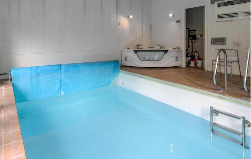 Skødshoved Strand House | Stunning Home In Knebel