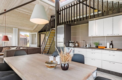 Skødshoved Strand House | Stunning home in Knebel with house sea view