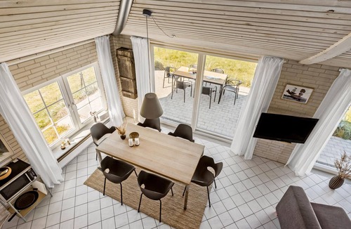 Skødshoved Strand House | Stunning home in Knebel with house sea view