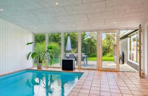 Skødshoved Strand House | Stunning Home In Knebel With 3 Bedrooms, Swimming Pool And Wifi