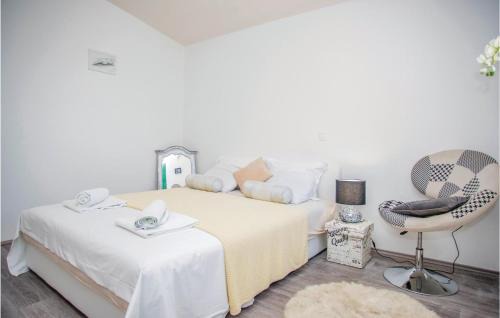 Central Dalmatia House | Stunning Home In Kresevo Brdo With Sauna