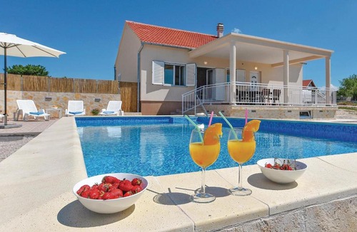 Velim House | Stunning Home In Krkovic With Wifi
