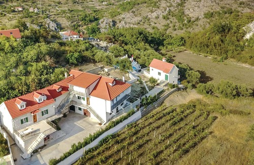 Kucice House | Stunning home in Kucice