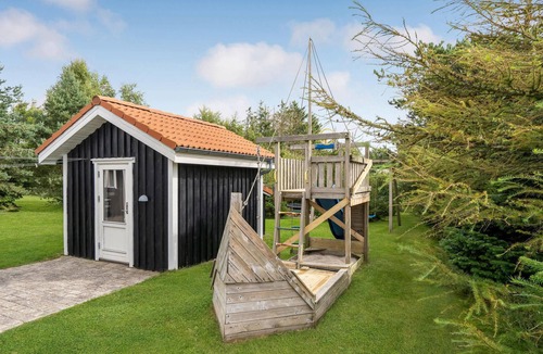 Trend House | Stunning home in Løgstør with WiFi