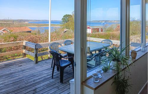 Hjarbæk House | Stunning Home In Løgstrup With Wifi