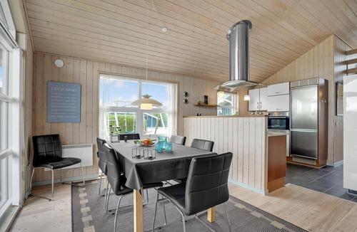 Lemvig House | Stunning home in Lemvig with WiFi