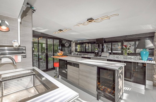 Les Cluses House | Stunning home in Les Cluses