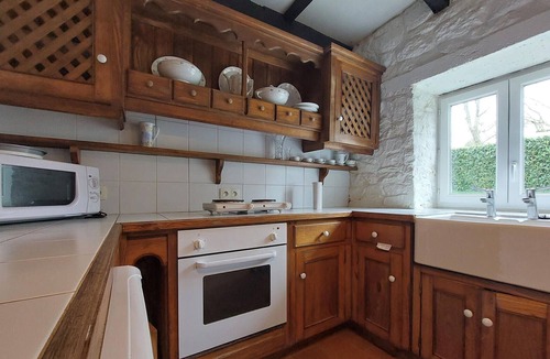 Lignol House | Stunning home in Lignol with kitchen