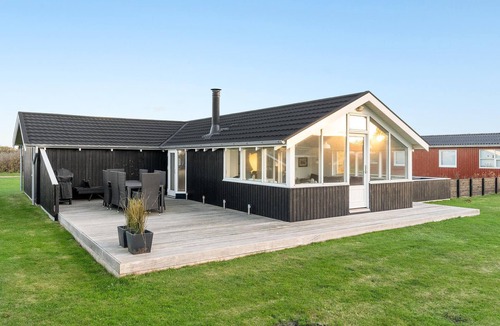 Lokken House | Stunning home in Løkken with WiFi