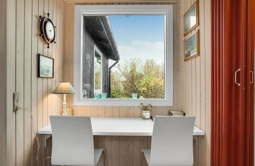 Grønhøj House | Stunning home in Løkken with kitchen