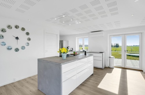 Lundby House | Stunning home in Lundby with kitchen