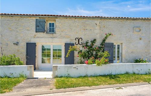 Medis House | Stunning Home In Médis