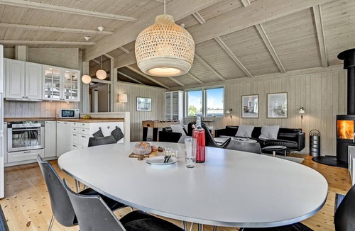 Ajstrup House | Stunning home in Malling with sauna