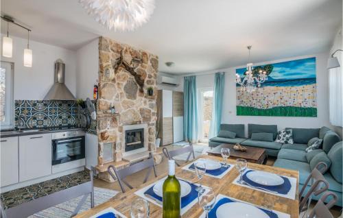 Miholascica House | Stunning Home In Miholascica