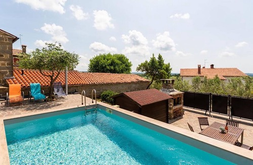 Marusici House | Stunning home in Momjan