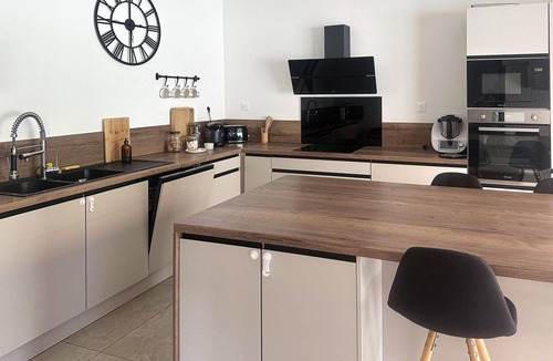 Mornas House | Stunning home in Mornas