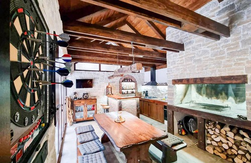 Mrkopalj House | Stunning home in Mrkopalj with sauna