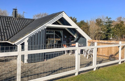 Næsby Strand House | Stunning home in Nakskov with WiFi