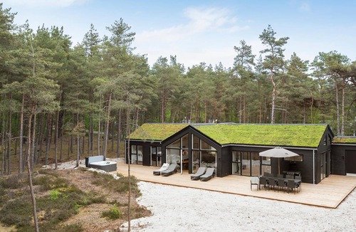 Dueodde House | Stunning home in Nexø with sauna
