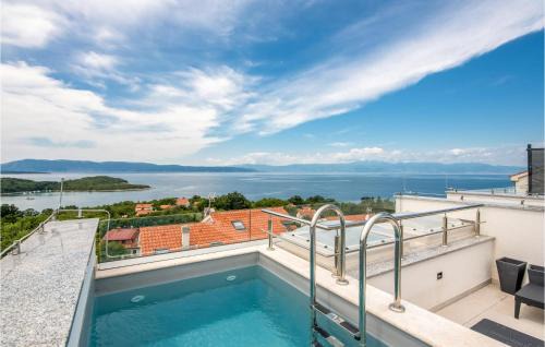 Njivice House | Stunning Home In Njivice