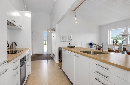 Saksild Strand House | Stunning home in Odder with WiFi