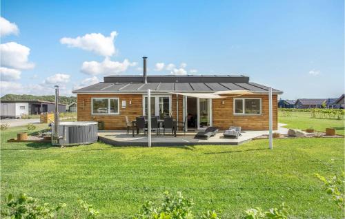 Saksild Strand House | Stunning Home In Odder With Wifi