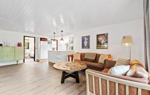 Mosevra House | Stunning Home In Oksbøl With Wifi