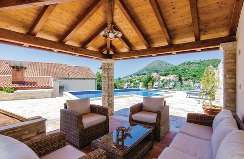 Orasac House | Stunning home in Orasac