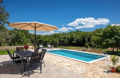Kastel House | Stunning home in Paldigija