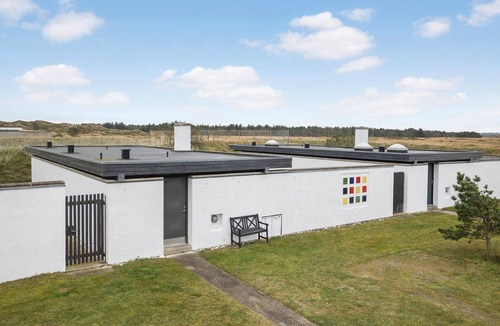 Pandrup House | Stunning home in Pandrup with kitchen