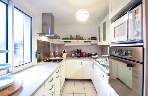 Pirou House | Stunning home in Pirou with kitchen