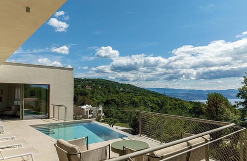 Poljane House | Stunning home in Poljane with sauna